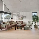 5 Star In Holiday home