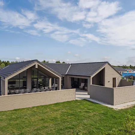 Holiday home 5 Star In